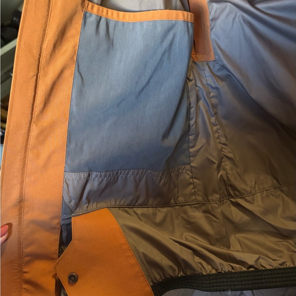 Women’s Hard Shell Jacket - Picture 4 of 7